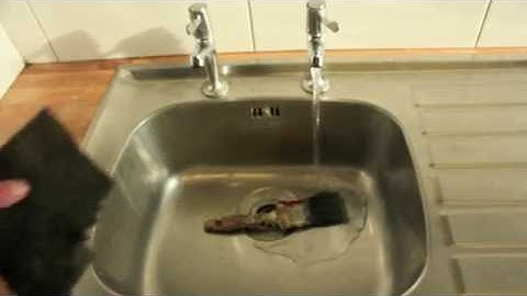 How to clean a paint brush used in water based paint