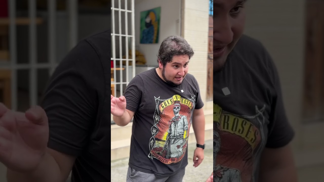 Se llevaba las propinas de su mesera pero al final recibió su lección.