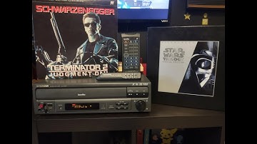 Pioneer CLD-V2600 Laser Disc Player. CD CDV LD player. DEMO.