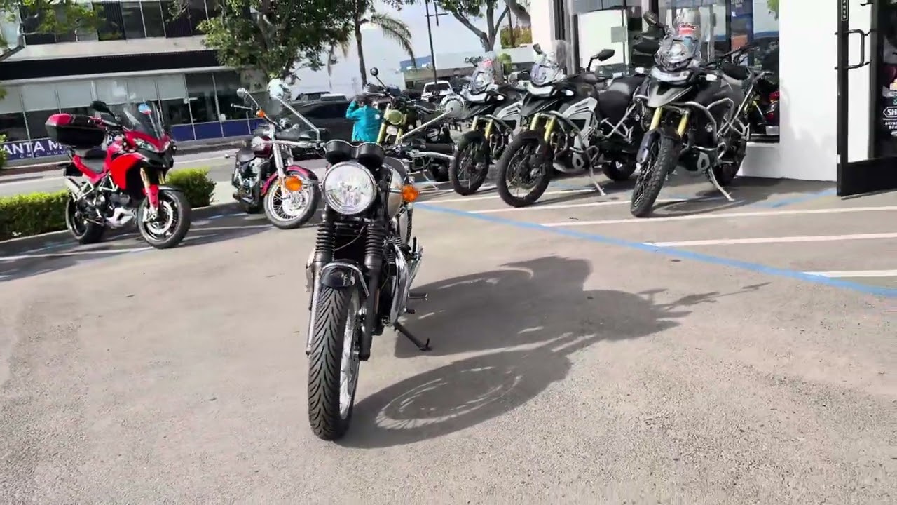 2025 Triumph Bonneville T120 Icon