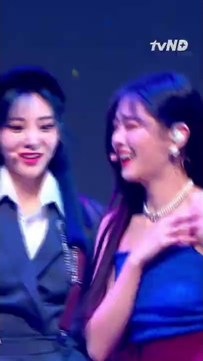 Bagaimana dia bisa berganti baju secepat itu  #LOONA #Shorts