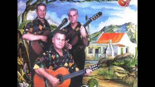 Video thumbnail of "Cumpleaños Feliz--Trio los Arubeños"