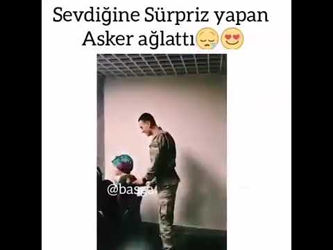 Askerden gelir gelmez sevgilisine sürpriz yapan asker ağlattı SpawNwr