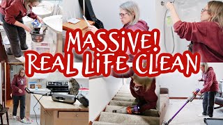 I had to put my head down and CLEAN my FILTHY HOUSE! Cleaning motivation