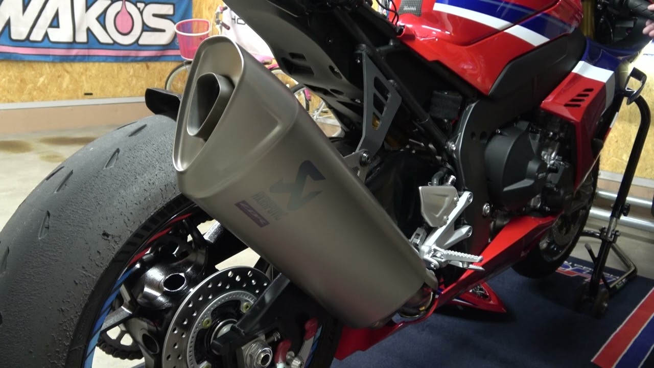 2024年モデル CBR1000RR-R 純正マフラー - YouTube
