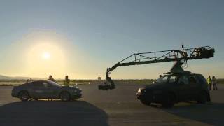 Castrol Edge Creates World First Driving Challenge - Pursuit Driving | AutoMotoTV