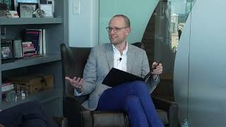 When to Develop an Employee vs  When to Replace Them