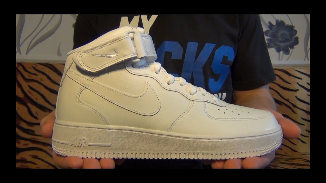 Как отличить форсы. Nike Air Force паленые. Nike Air Force 1 Mid. Паленые найк АИР Форс 1. Кроссовки найк АИР Форс паль.