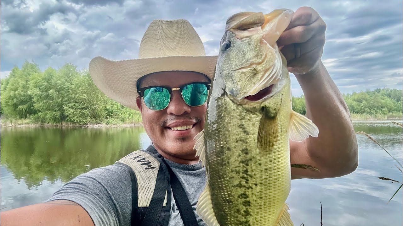 WACO BASS FISHING FROM THE BANKS🔥
