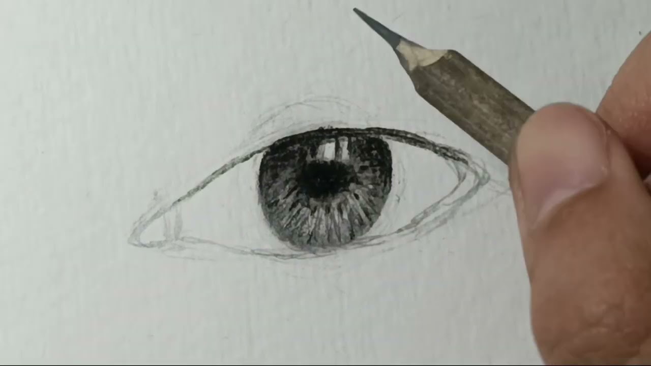 Как нарисовать глаз карандашом.