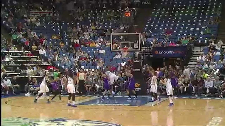Rebekkah Brunson Tip In at Buzzer!