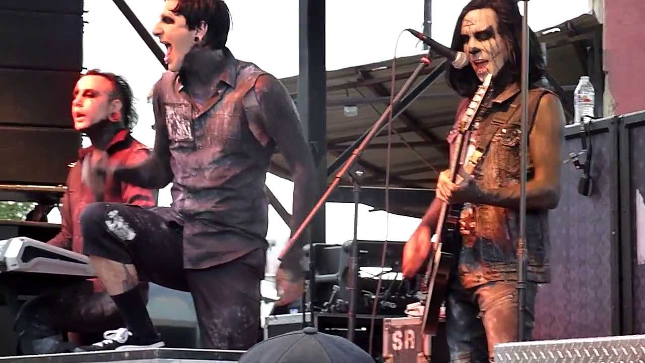 Motionless In White Underdog Live 102713 Lonestar Metalfest YouTube