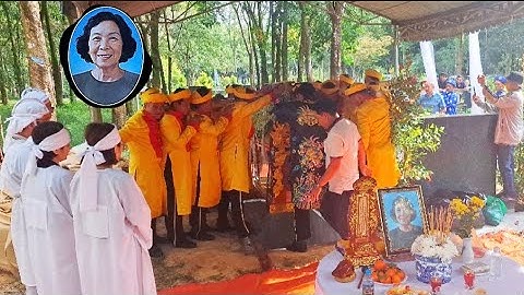 “The funeral of Mrs. Nguyễn Thị Dừa.”Tang lễ bà Nguyễn Thị dừa  gia đình đưa tiễn tại hoa viên BD.