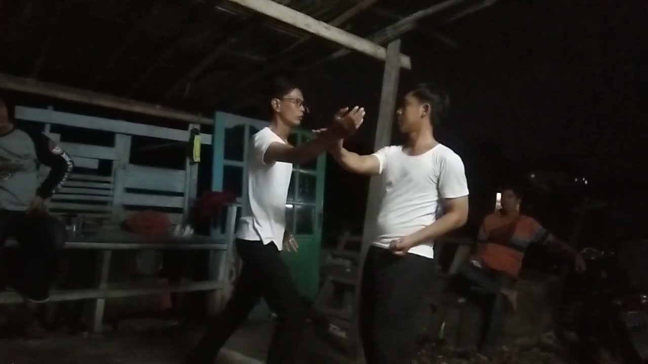 Silat Betawi Benang kusut latihan mukul guru Besar Bang Latief