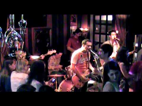 She's made of everything - Brendan O'Malley & Los Bolos in Bobby Dazzler Pub (Moscow)