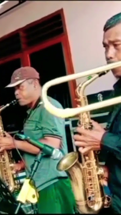 Usia tidak memandang skill ketiga bapak ini. #terompet #saxophone #trombone #gondangbatak