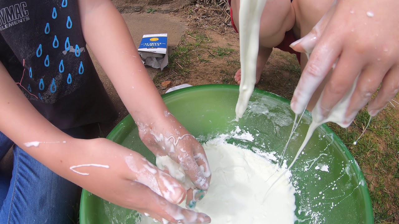 CORNSTARCH AND WATER SCIENCE EXPERIMENT YouTube