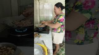 Cảnh nổi bật từ buổi phát trực tiếp