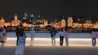 山海再相逢丨在上海浦东滨江赏华灯璀璨，人气打卡点警方守护让市民安心游