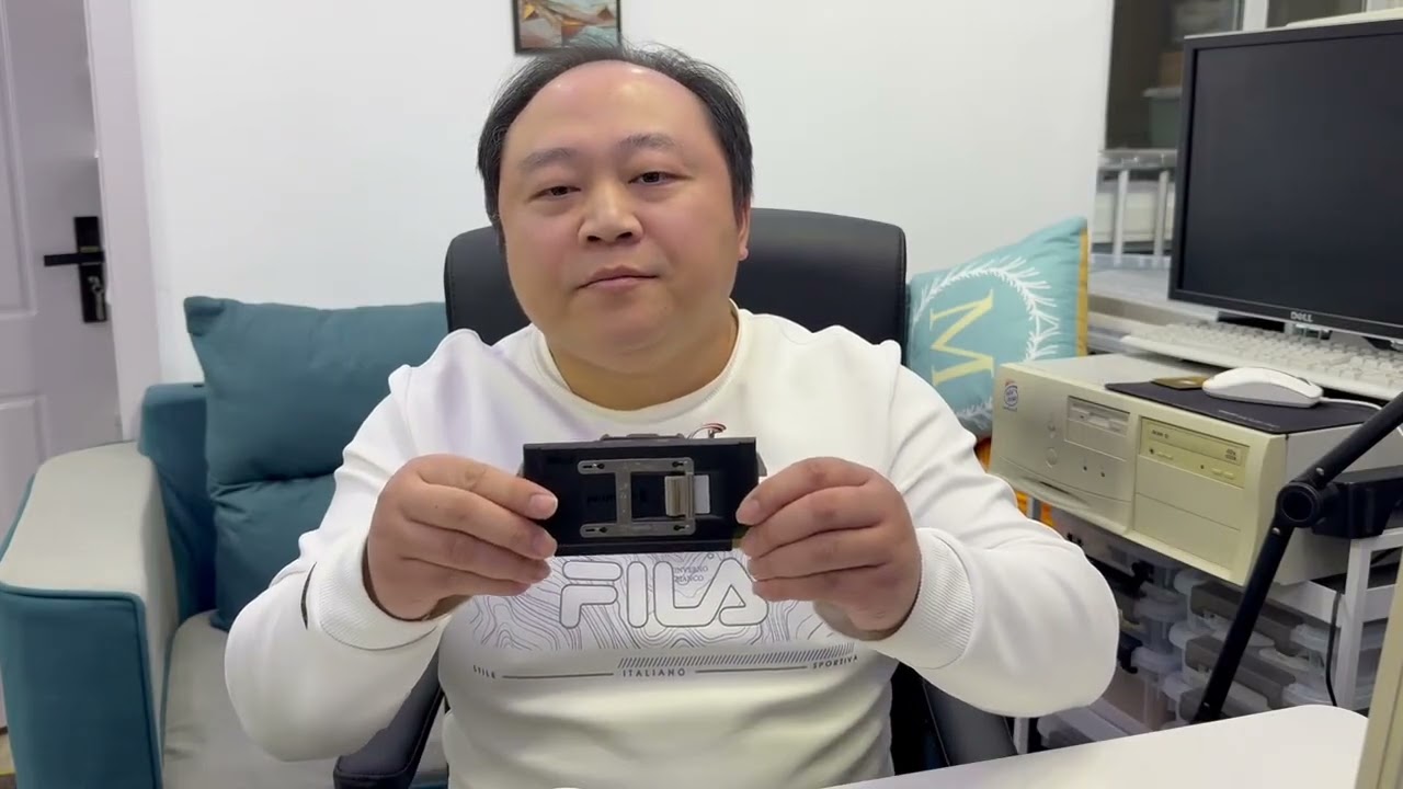 大叔收藏：当年王者，奔腾2处理器全家福 #电脑知识 #电脑科普 #古董电脑 #电脑怀旧 #处理器  奔腾II处理器，当年的王者，性能无敌，价格昂贵，频率从233MHz至450MHz，共有7种不同频率的