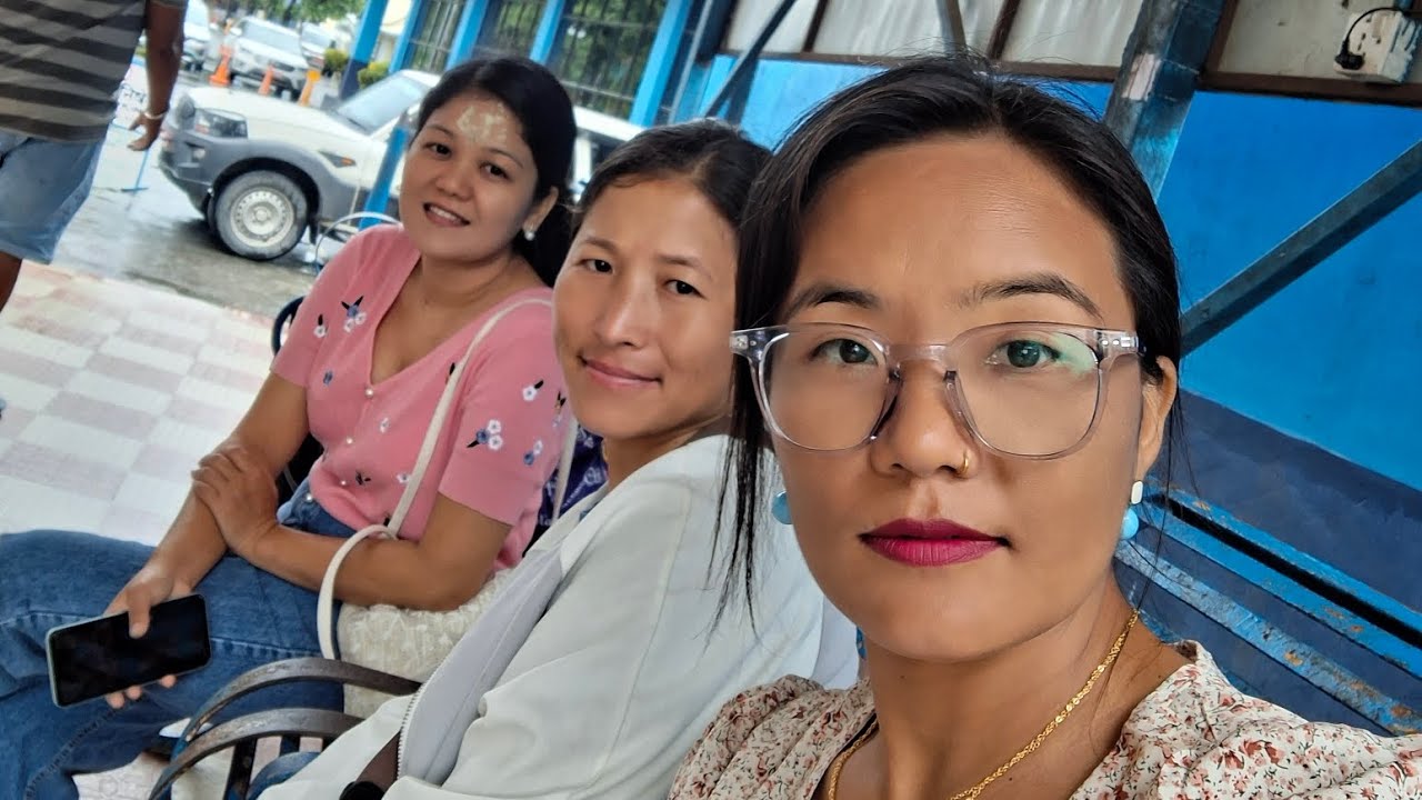 Baini lai bida garna airport tir 