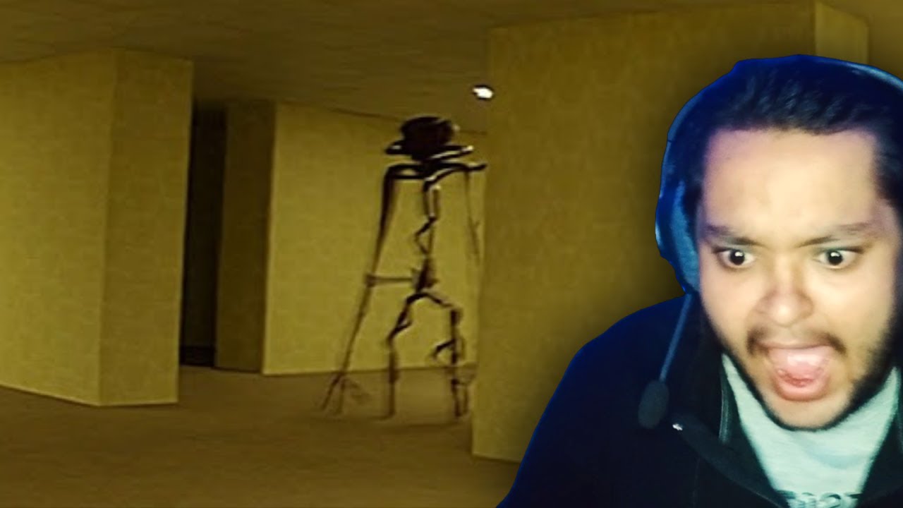 Where Am I ?? 😨 | Can't Escape the Backroom