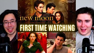 REACTING to *Twilight: New Moon* WE LOVE JACOB??!! (First Time Watching) Movie Reactions