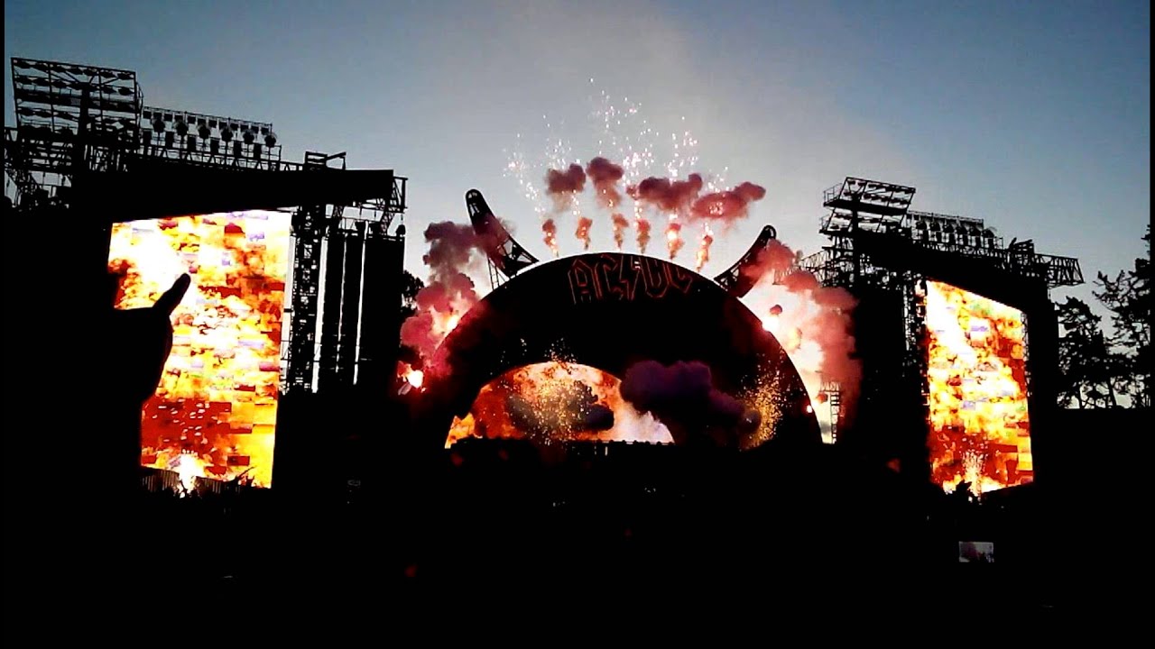 AC/DC Auckland 2015. Show opening & Rock or Bust - YouTube