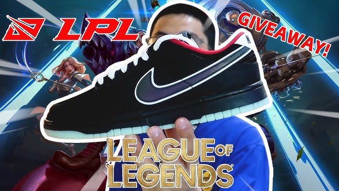 LOOKING AT Nike Dunk Low x LPL The League of Legends (REPS) CLOSE UP 