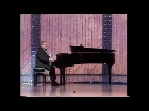 Les Dawson Plays Piano - YouTube