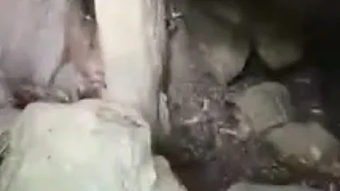 a cave living tunnel I found old Stone House!