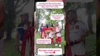 The Lemos Family Mengenakan Baju Adat Timor Leste