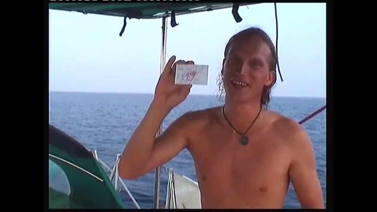 Bambola sailing through Indonesia to Sri Lanka