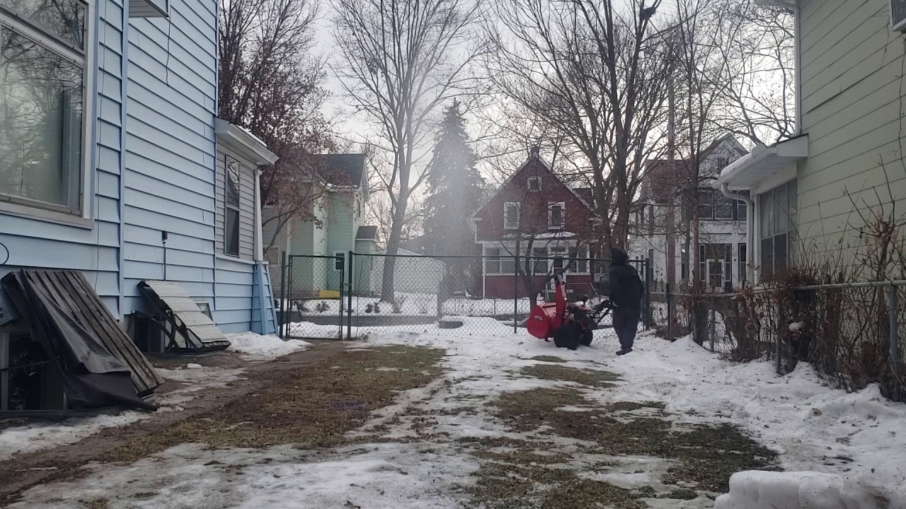 Honda hs724 15 plus year old snowblower YouTube