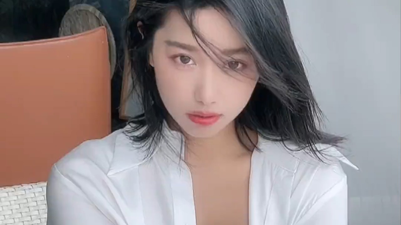 不同年代的女生20岁时的盛装都是什么样？你的朋友是哪种#makeup #搞笑