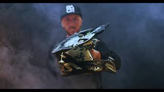 Airoh Aviator 3 TC 222 The Legend Motocross Helmet - YouTube