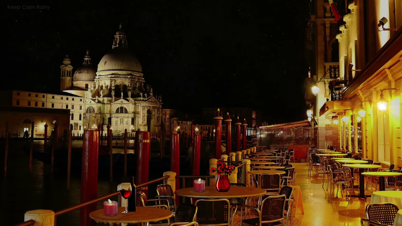 Romantic Dinner at Restaurant in Venice - Italian Restaurant Ambience
