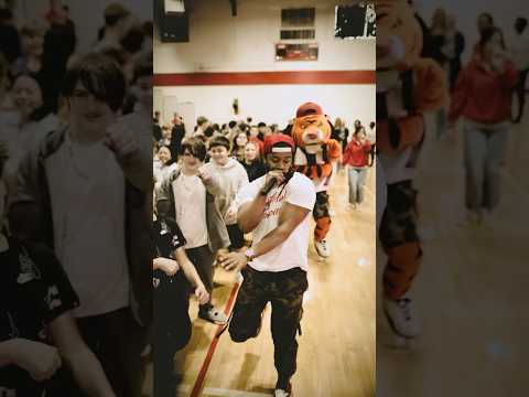 Whoever said that school assemblies have to be boring. Shout out to Groesbeck Middle School in Texas