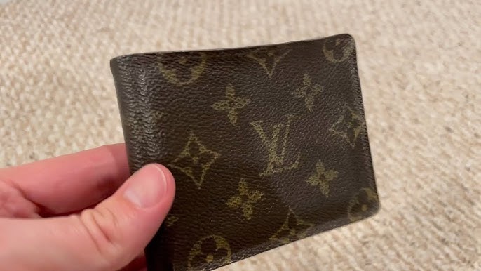 Louis Vuitton double reveal compact Anais wallet and LV mono round