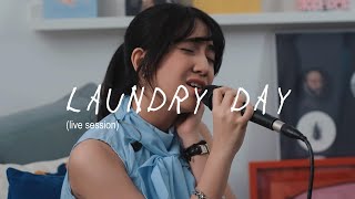Keshya Valerie — “laundry day” (live)