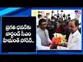 Jharkhand CM Hemant Soren arrives in Hyderabad to meet CM KCR