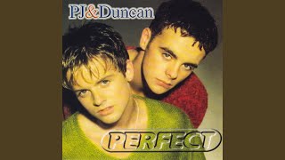 Download lagu Girlfriend (Piano Mix)