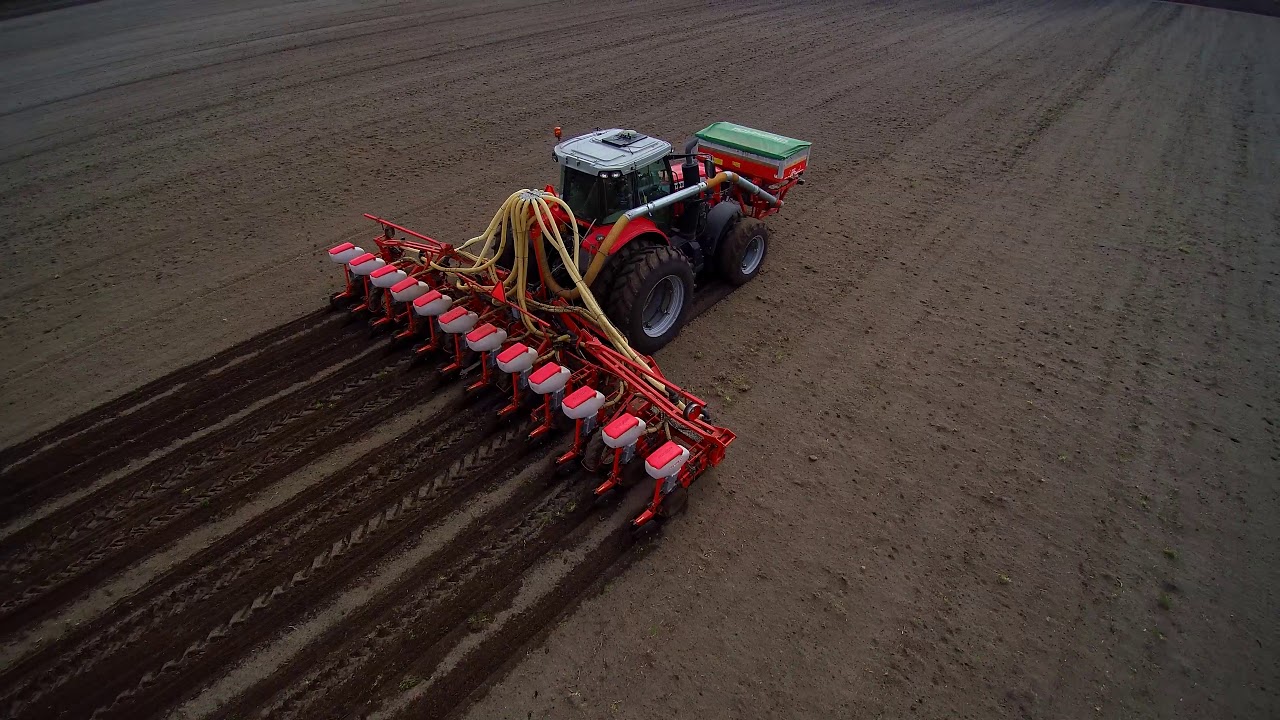 **Planting corn with Massey ferguson 7624 Dyna VT + Gaspardo Maschio Manta XL 12 Row 4K**