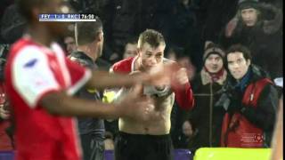Guidetti trekt shirt uit, krijgt rood en mist PSV