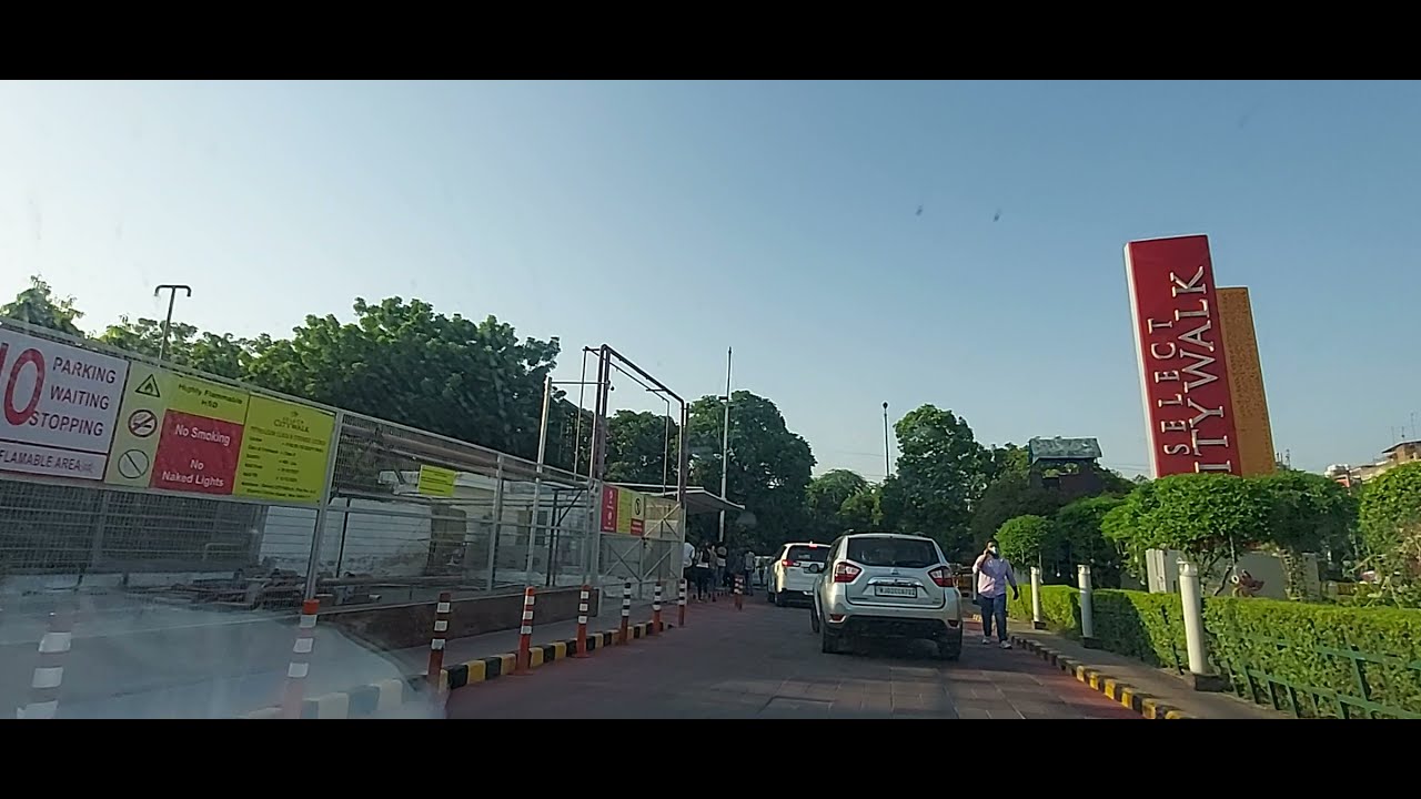 Car Parking Area In Select City Walk Mall New Delhi -  Car Parking View In Mall In Delhi