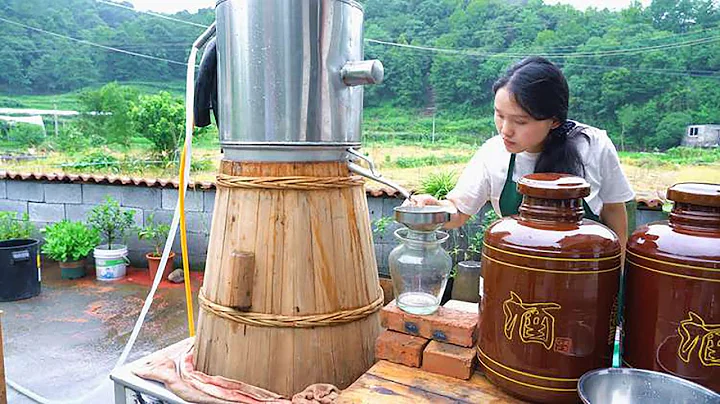 最传统的酿酒工艺，采取古老的蒸馏方式，原来白酒是这样子制作的 - 天天要闻
