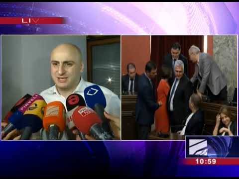 აღელვებული ნიკა მელია პარლამენტში მივიდა