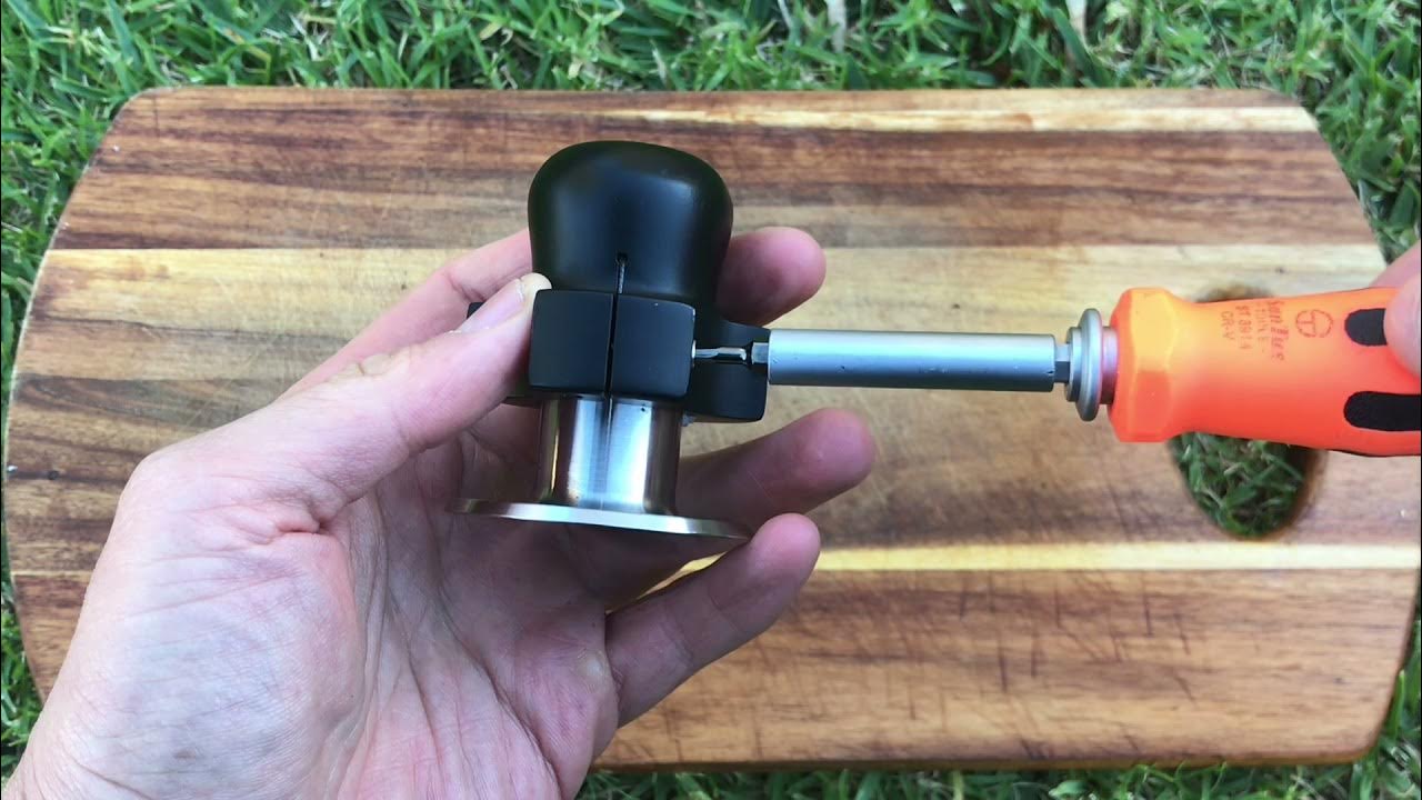 How to install the self leveling tamper handle for Cafelat Robot YouTube