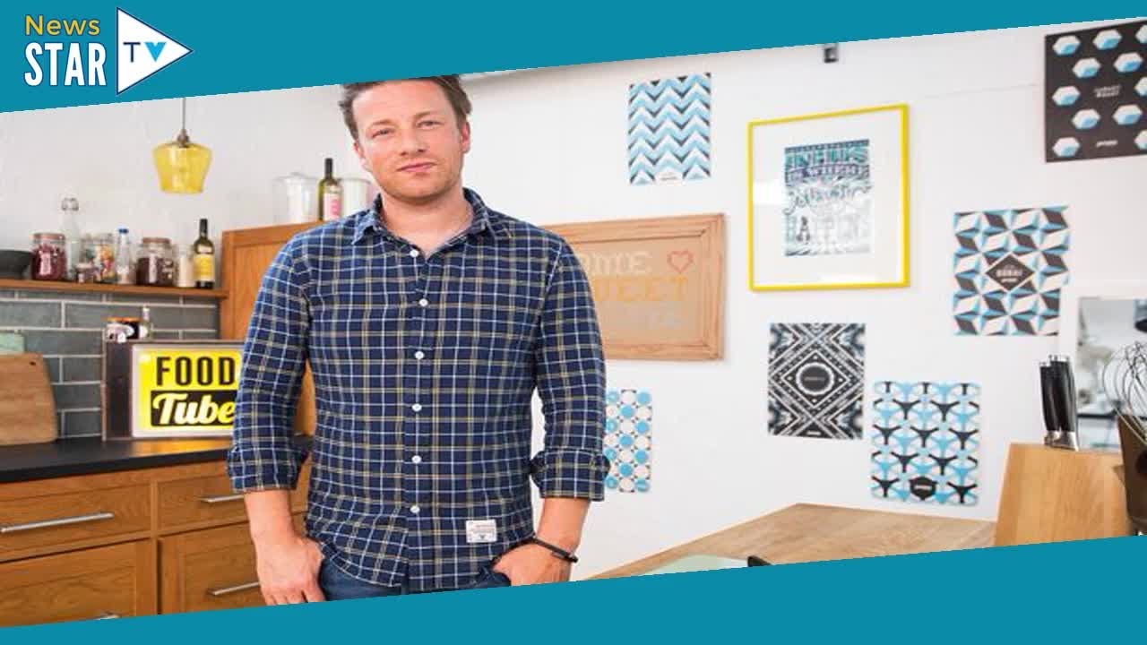 Jamie Oliver's Christmas gravy recipe that 'transforms' dinner can be