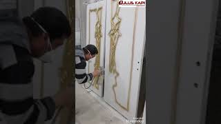 Ulus Kapi Özel İşçi̇li̇kli̇ Altin Bazli Kapi Yapimi.